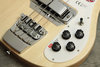 Rickenbacker 4001/4 S, Satin Mapleglo: Close up - Free