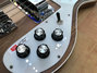 Rickenbacker 4003/4 , Natural Walnut: Close up - Free2