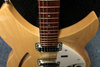 Rickenbacker 330/6 , Mapleglo: Body - Front