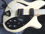Rickenbacker 360/12 Tuxedo, White: Body - Front