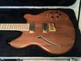 Rickenbacker 380/6 Laguna, Walnut: Body - Front