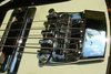 Rickenbacker 4001/4 FL, White: Close up - Free2