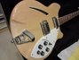 Rickenbacker 360/6 , Mapleglo: Body - Front