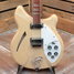 Rickenbacker 360/12 , Mapleglo: Body - Front