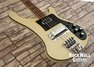 Rickenbacker 4001/4 BT, White: Close up - Free