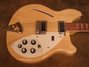 Rickenbacker 360/12 , Mapleglo: Body - Front
