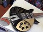 Rickenbacker 350/6 V63, Jetglo: Body - Front