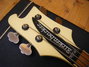 Rickenbacker 4001/4 BT, White: Headstock