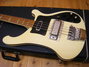 Rickenbacker 4001/4 BT, White: Body - Front