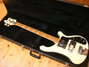 Rickenbacker 4001/4 BT, White: Full Instrument - Front