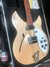 Rickenbacker 330/6 , Mapleglo: Body - Front
