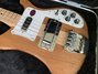 Rickenbacker 4003/4 S, Natural Walnut: Close up - Free2