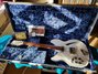Rickenbacker 330/6 Mod, White: Full Instrument - Front