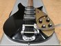 Rickenbacker 325/6 V59, Jetglo: Body - Front