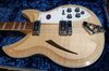 Rickenbacker 381/6 V69, Mapleglo: Close up - Free2