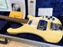 Rickenbacker 4001/4 CS, Cream: Body - Front