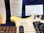 Rickenbacker 4001/4 CS, Cream: Close up - Free2