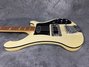 Rickenbacker 4001/4 BT, White: Close up - Free2