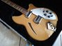 Rickenbacker 360/6 , Mapleglo: Body - Front