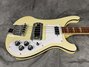 Rickenbacker 4001/4 BT, White: Close up - Free