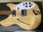Rickenbacker 330/6 , Mapleglo: Body - Front