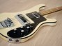 Rickenbacker 4003/4 BT, White: Close up - Free2