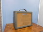 Rickenbacker M-11/amp , Gray: Headstock