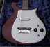 Rickenbacker 425/6 V63, Burgundy: Close up - Free2