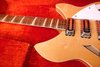 Rickenbacker 375/6 O.S., Mapleglo: Close up - Free2