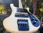 Rickenbacker 4003/4 Tuxedo, White: Close up - Free2