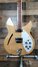 Rickenbacker 330/6 , Mapleglo: Body - Front