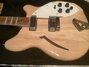Rickenbacker 360/6 , Mapleglo: Body - Front