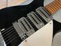 Rickenbacker 325/6 C64, Jetglo: Close up - Free2