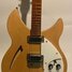 Rickenbacker 330/6 , Mapleglo: Body - Front