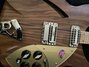 Rickenbacker 330/6 Mod, Natural Walnut: Close up - Free2