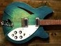 Rickenbacker 330/6 Refin, Aquaglo: Body - Front