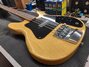 Rickenbacker 3000/4 , Mapleglo: Close up - Free2