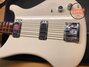 Rickenbacker 4004/4 Laredo, White: Close up - Free2