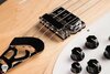 Rickenbacker 4005/4 V, Mapleglo: Close up - Free2