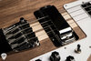 Rickenbacker 4003/4 , Natural Walnut: Close up - Free2