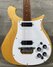 Rickenbacker 450/12 , Mapleglo: Body - Front