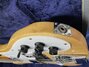Rickenbacker 4001/4 V63, Mapleglo: Close up - Free
