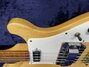 Rickenbacker 4001/4 V63, Mapleglo: Close up - Free2