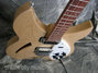 Rickenbacker 330/6 , Mapleglo: Body - Front