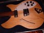 Nov 1995 Rickenbacker 330/6 , Mapleglo: Body - Front
