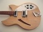 Rickenbacker 330/6 , Mapleglo: Body - Front