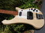 Rickenbacker 4001/4 C64, Mapleglo: Body - Front