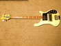 Rickenbacker 4001/4 BT, White: Full Instrument - Front